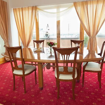 Teater Hotel 4*