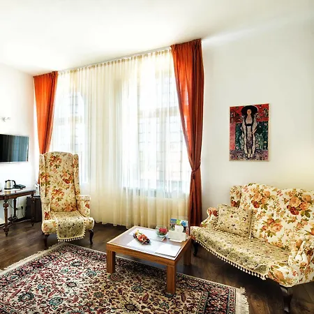 Hotel Teater 4*