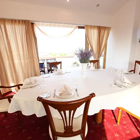 Teater Hotel 4*